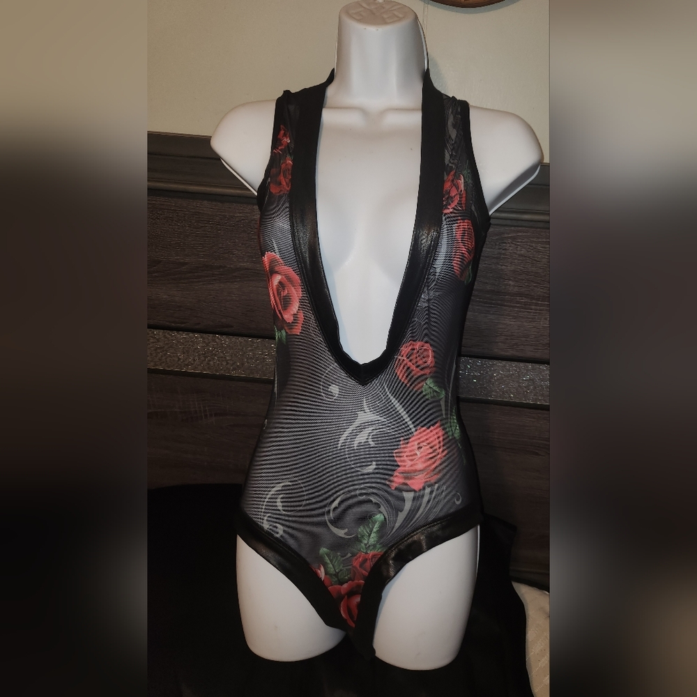 Womans dance outfit